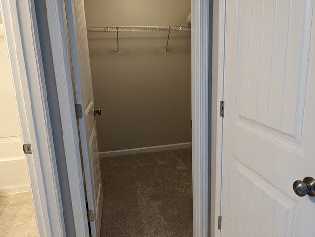 Building Photo - 6007 Peachtree Town Ln