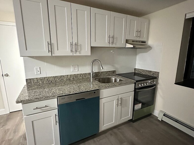 *Pictures are representative samples of the advertised unit. In some cases, the actual units you tou - 5 Chester St