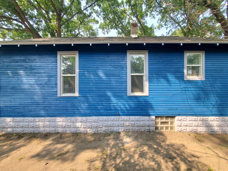 Building Photo - 2642 Riordan St