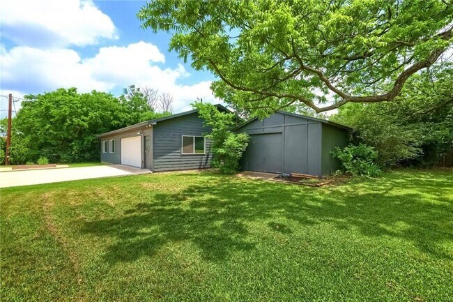 Building Photo - 1524 Sheridan Trail