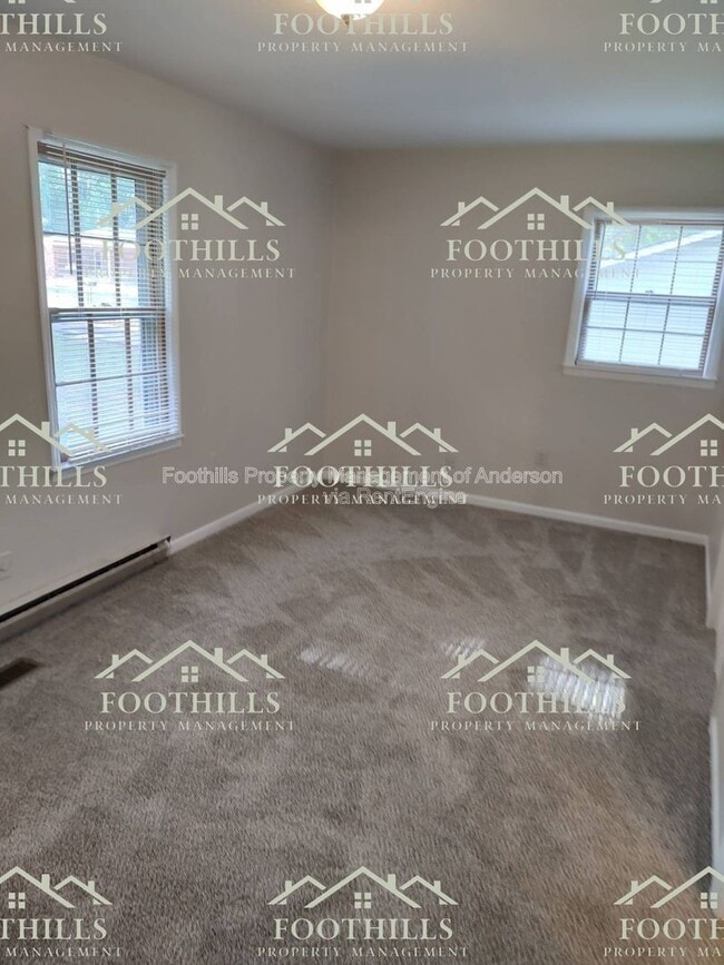 Building Photo - 223 Mulberry Ave