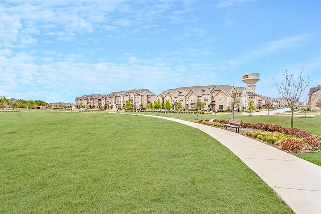 Building Photo - 4238 Shavano Dr