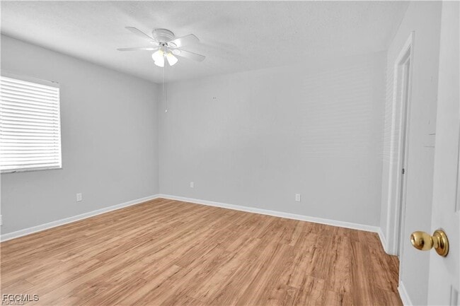 Building Photo - 4617 Bayshore Dr