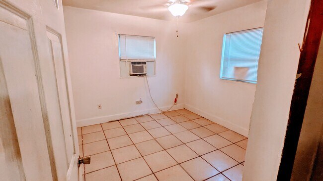 Bedroom 2 - 2919 Gillespie Ave