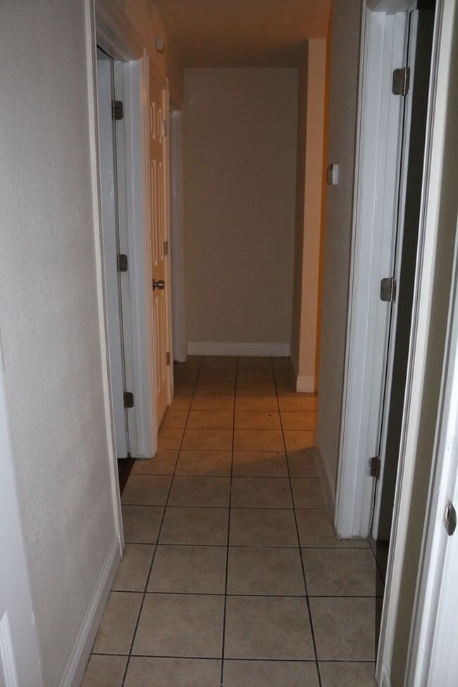 Building Photo - Home for Rent in Sacramento, CA 95842