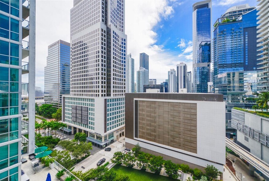 Building Photo - 31 SE 6th St