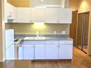 Building Photo - 2538 Kensing Ct