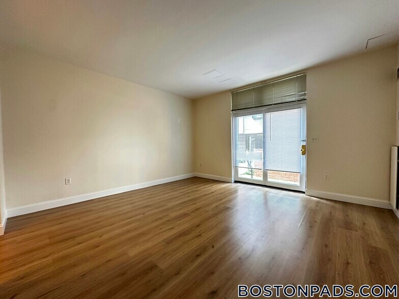 Building Photo - 801 Tremont St