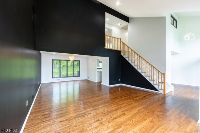 Building Photo - 9 Wick Ln