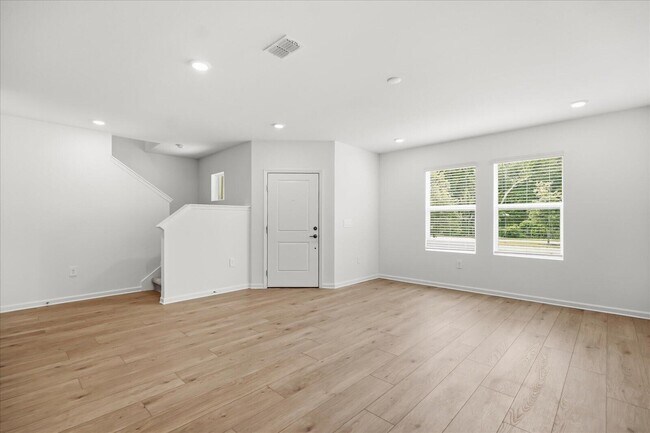 Building Photo - 5100 Clay Whaley Rd