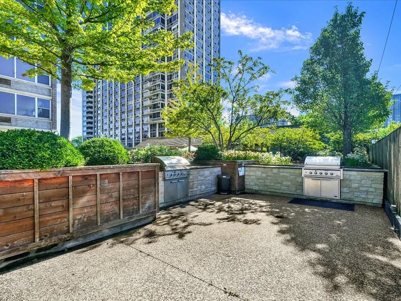 Building Photo - 4250 N Marine Dr