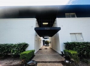 Building Photo - 5123 Del Monte Dr