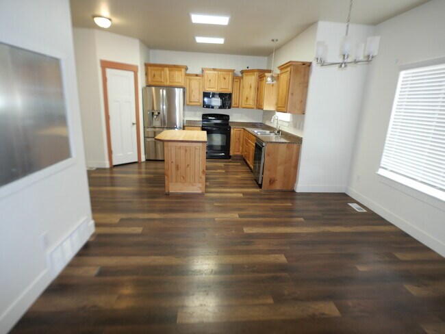 Building Photo - 7552 Lexi Loop