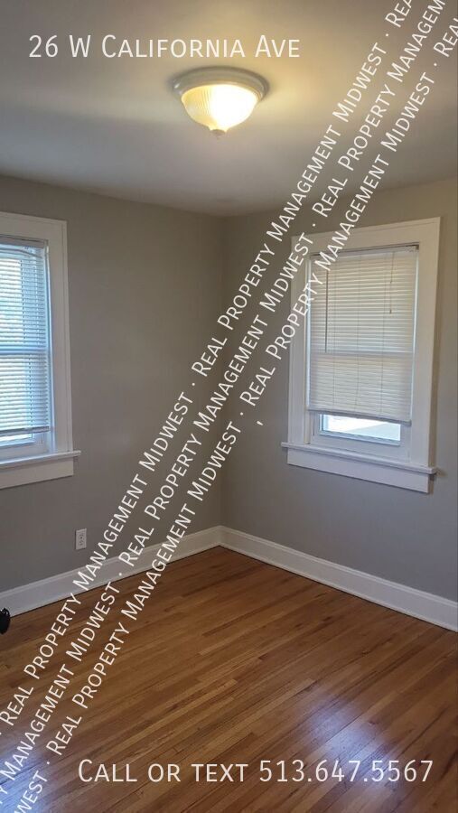 Building Photo - 26 W California Ave