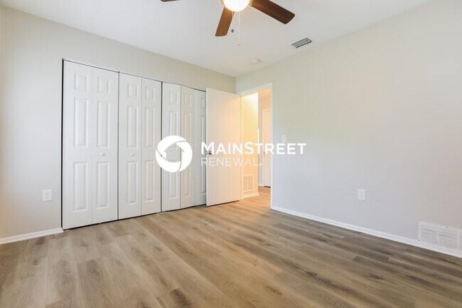 Building Photo - 3 Bedroom Pet-Friendly Home in VENICE, FL with Main Street Renewal