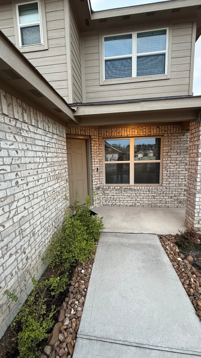 Building Photo - 18926 Panzini Dr