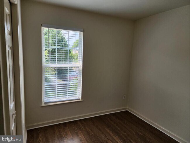 Building Photo - 14288 Glade Spring Dr