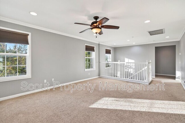 Building Photo - 39012 Crown Ranch Rd