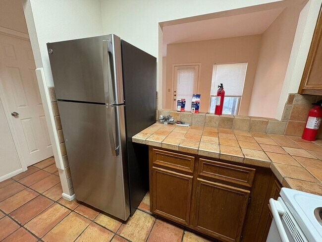 Building Photo - Dorian Properties2 (1504 Cinnamon Path)