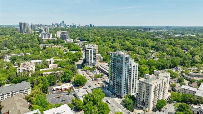 Building Photo - 2161 Peachtree Rd NE