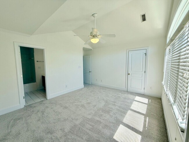 Building Photo - 19327 Beaufain St