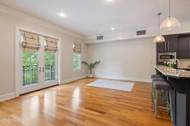Building Photo - 605 Silverstone Rd