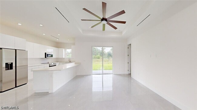 Building Photo - 6048 Stratton Rd
