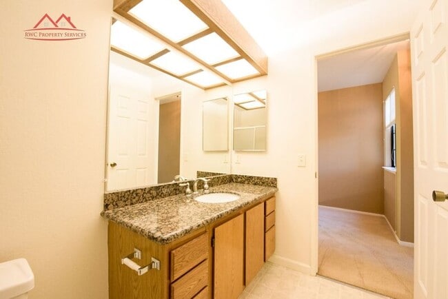 Building Photo - 18027 Hillwood Ln