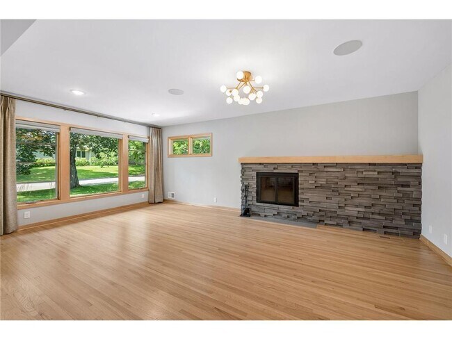 Building Photo - 6216 Maloney Ave