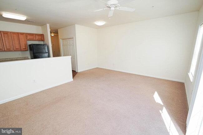 Building Photo - 403 Parkview Ct