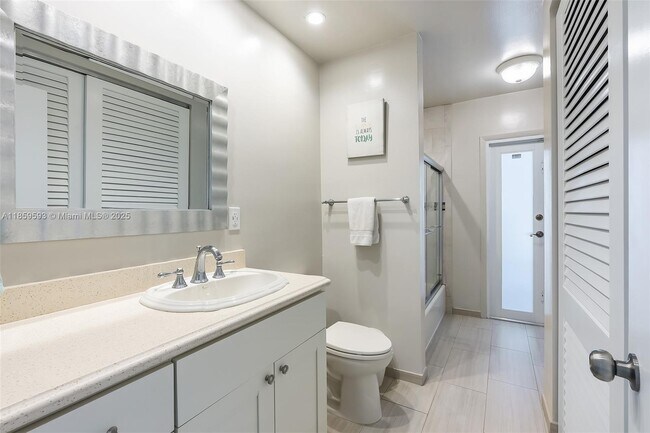 Building Photo - 8520 SW 84th Terrace