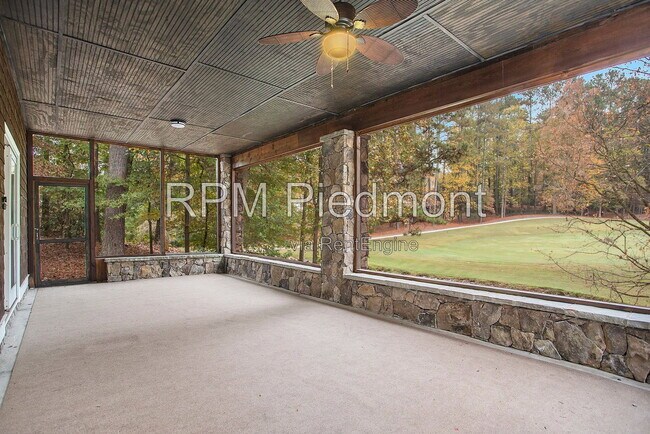 Building Photo - 630 Pine Point Trce