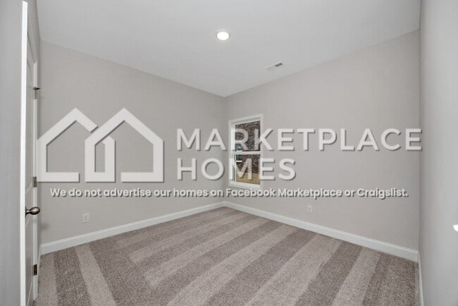 Building Photo - 129 Rose Vly Dr