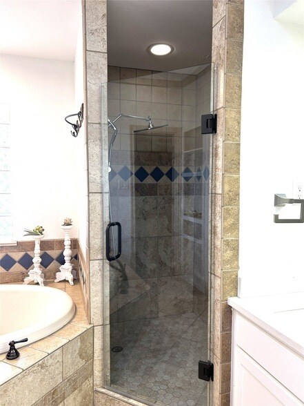 Building Photo - 7128 County Rd 319