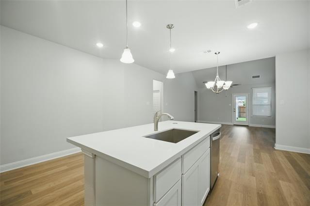 Building Photo - 4323 Hudson St