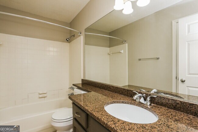 Building Photo - 2400 Boone Pl