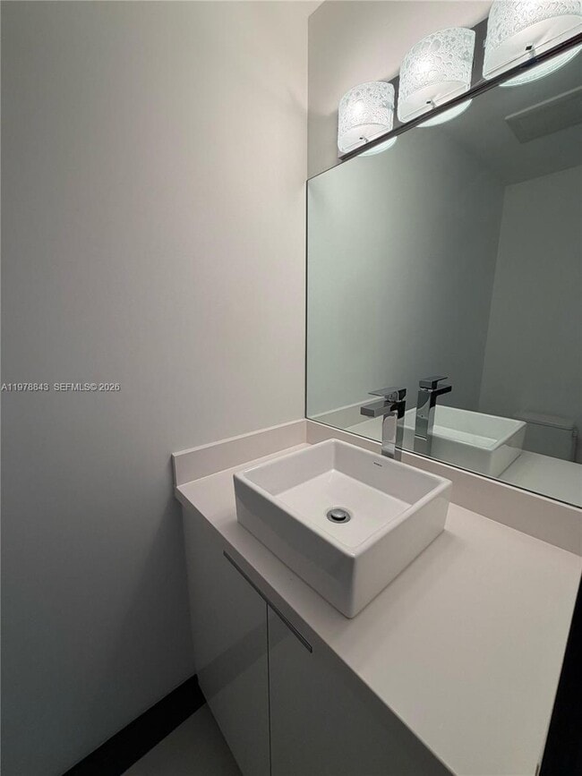 Building Photo - 2699 Tigertail Ave