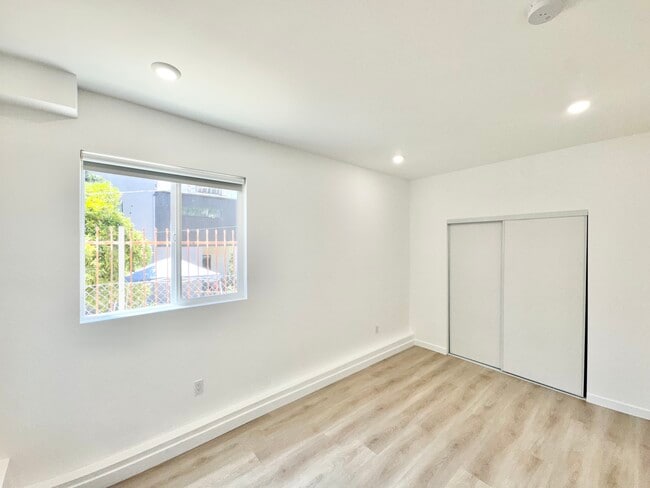 Building Photo - 6127 3/4-6124 Monterey Rd