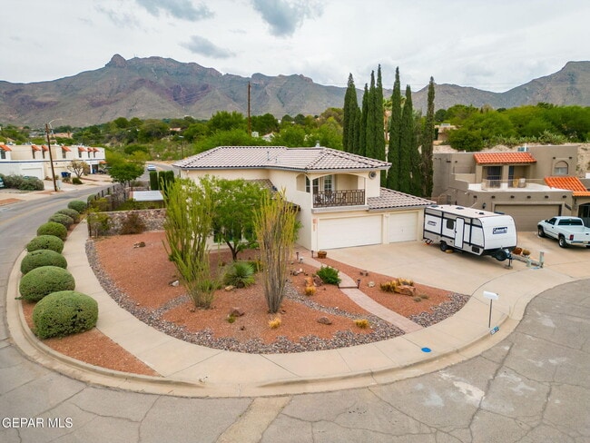 Building Photo - 6052 Bandolero Dr