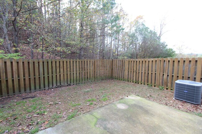 Building Photo - 1561 Savannah Park Ln