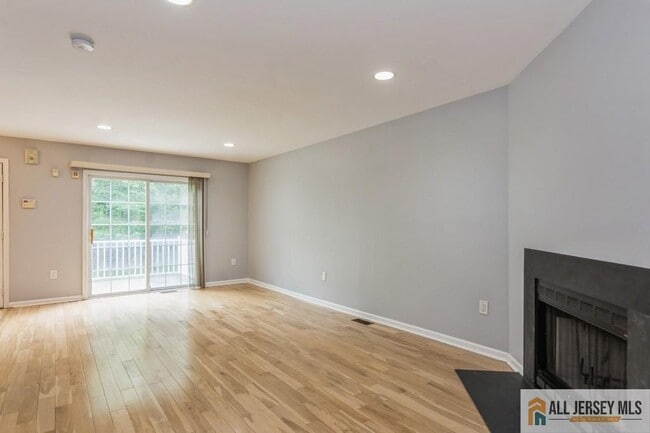 Building Photo - 17 Lackland Ave