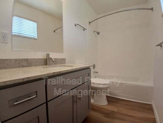 Building Photo - 7801 W 83rd St