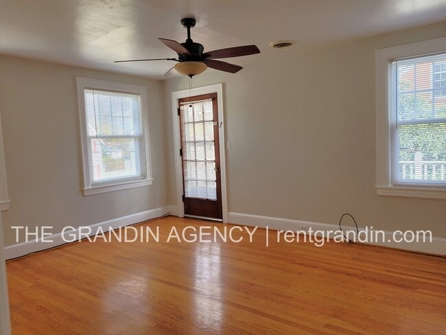 Building Photo - 2803 Burton Ave NW