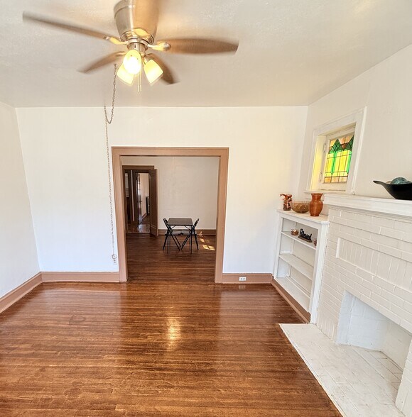 Living Room/Dining Room - 5155 Northland Ave