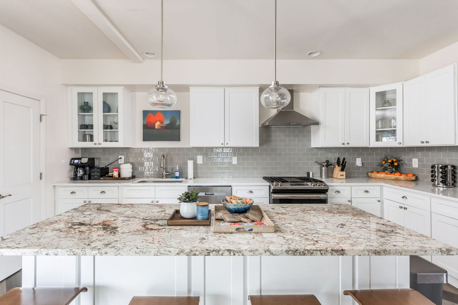 Building Photo - 373 E Morris St