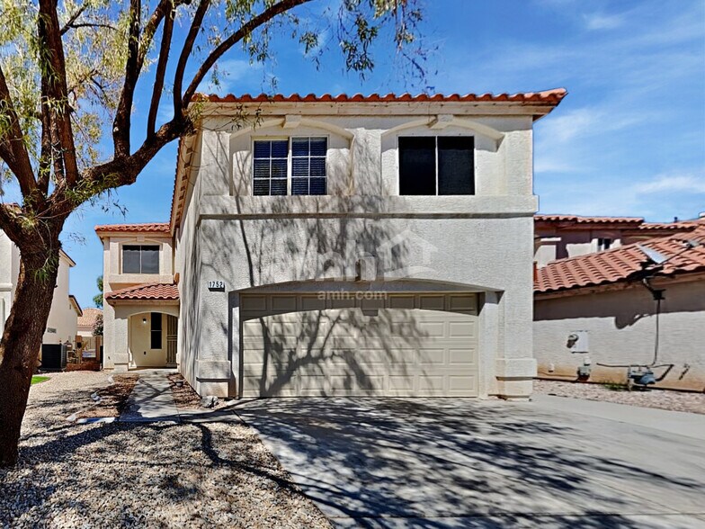 Primary Photo - 1752 Quartz Landing Ave