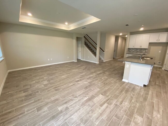 Building Photo - Freshly Updated 5-Bedroom, 4-Bath Home in Grand Oaks – Nearly New Condition