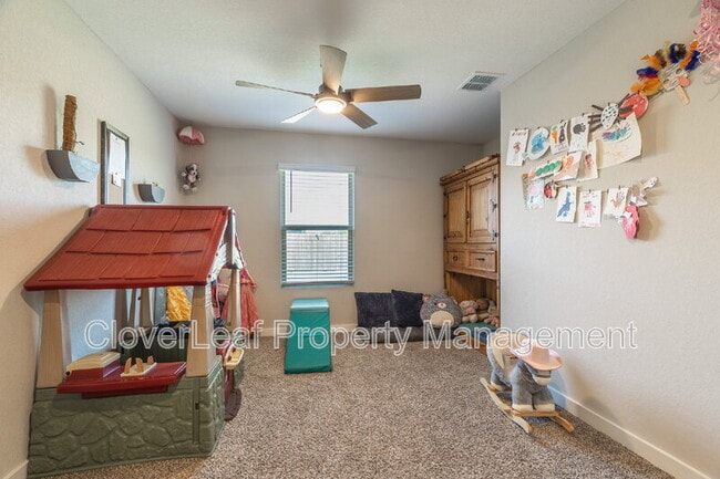 Building Photo - 804 Shrike Ln