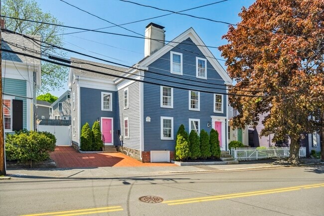 Building Photo - 101 Elm St
