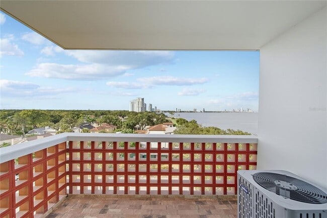 Building Photo - 4015 Bayshore Blvd